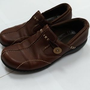 Clarks Womens Un.Loop Brown Leather Size 7